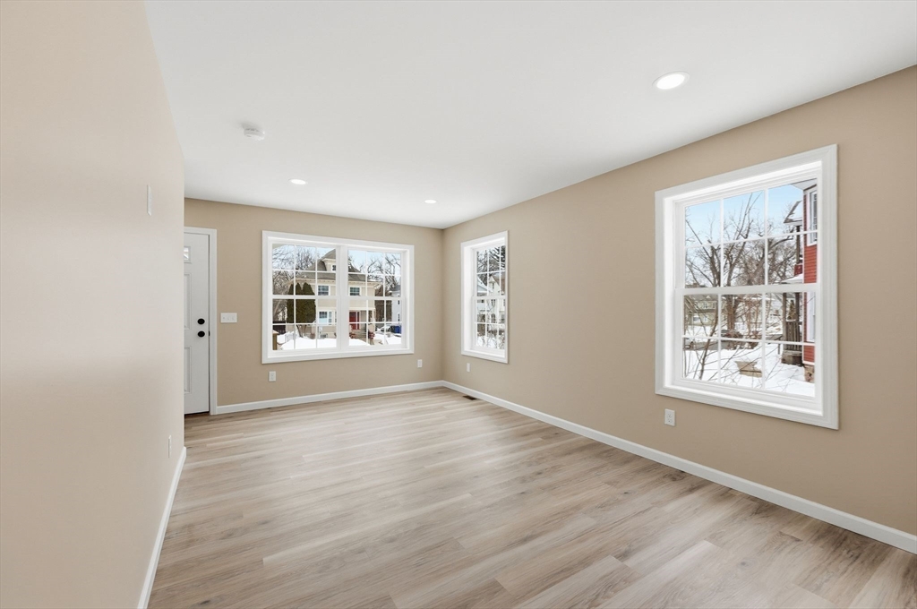 43-45 Leyfred Terrace Springfield, MA 01108 - Photo 23 of 35