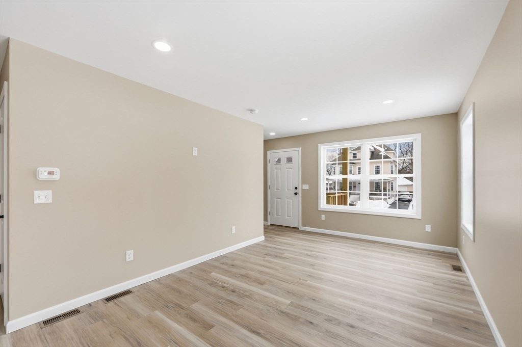43-45 Leyfred Terrace Springfield, MA 01108 - Photo 25 of 35