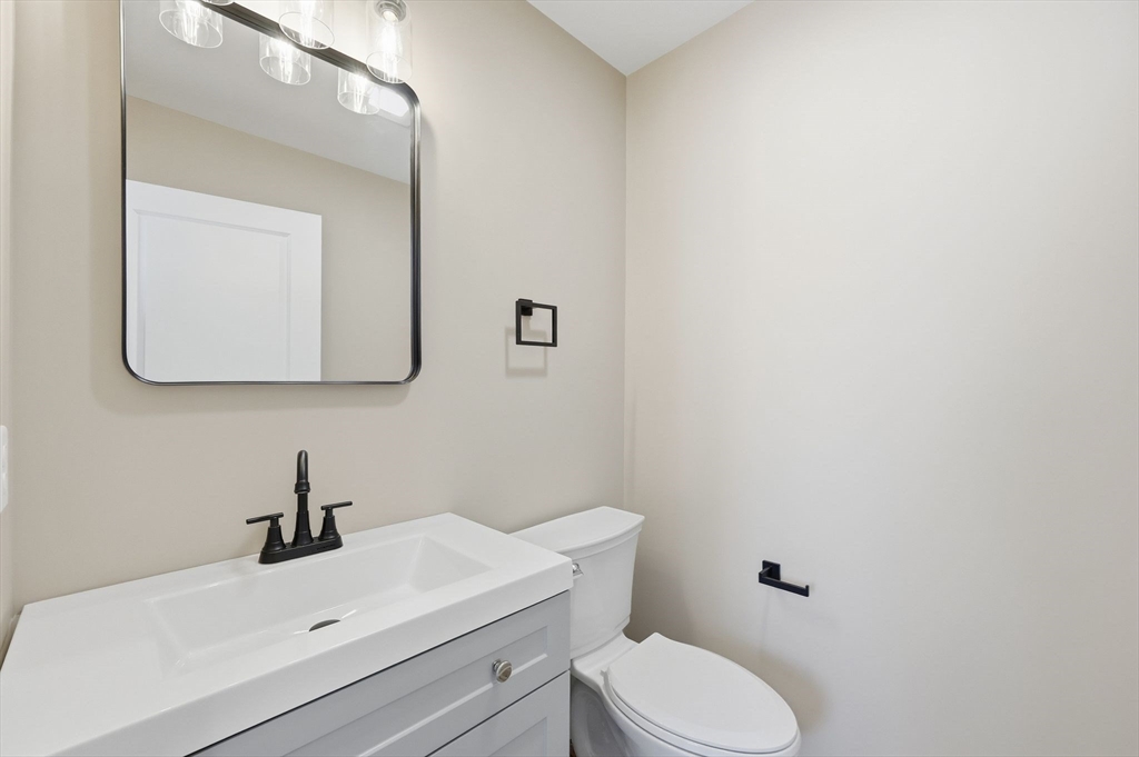 43-45 Leyfred Terrace Springfield, MA 01108 - Photo 26 of 35