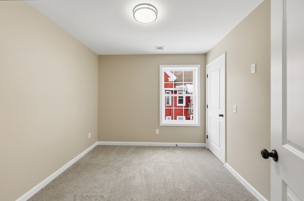 43-45 Leyfred Terrace Springfield, MA 01108 - Photo 30 of 35