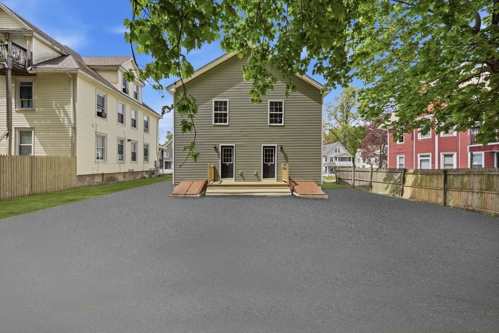 43-45 Leyfred Terrace Springfield, MA 01108 - Photo 33 of 35