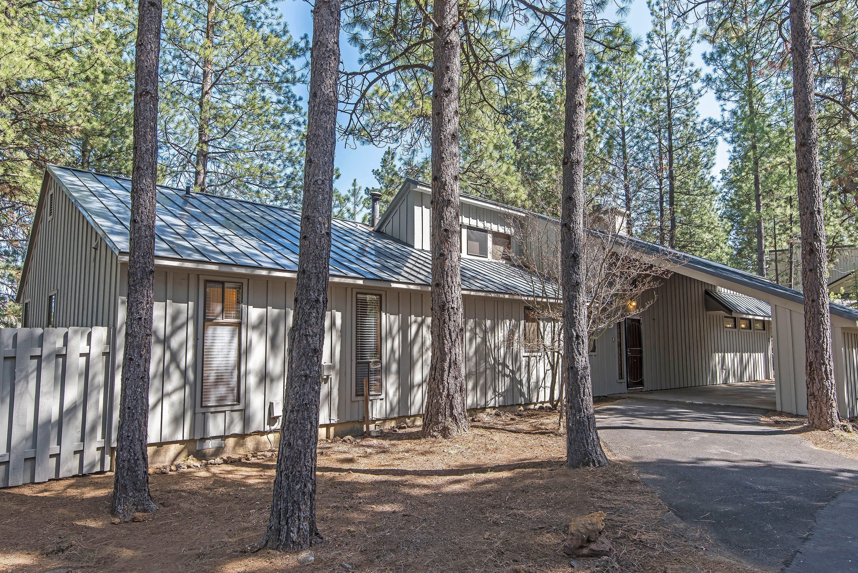 70820 Stickleaf, Unit SH 51 Black Butte Ranch, OR 97759 - Photo 1 of 23 70820 Stickleaf Black Butte-print-001-00