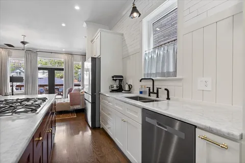 $1,100,000 | 2926 West Lyndale Street, Chicago, IL 60647