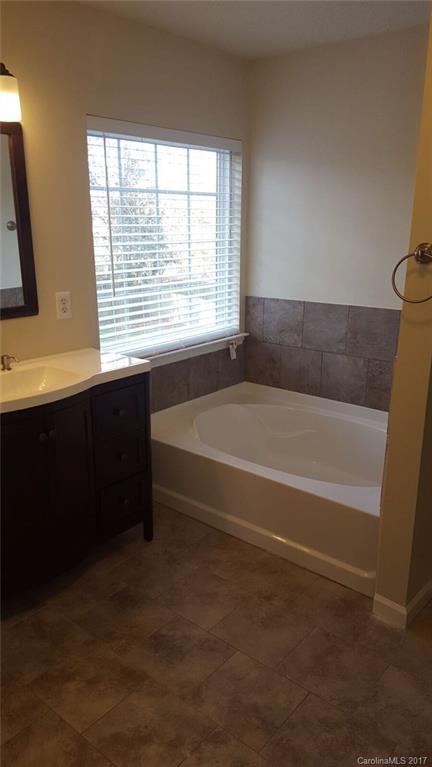 11006 Palestrina Road Charlotte, NC 28215 - Photo 19 of 23 Gallery Image 19