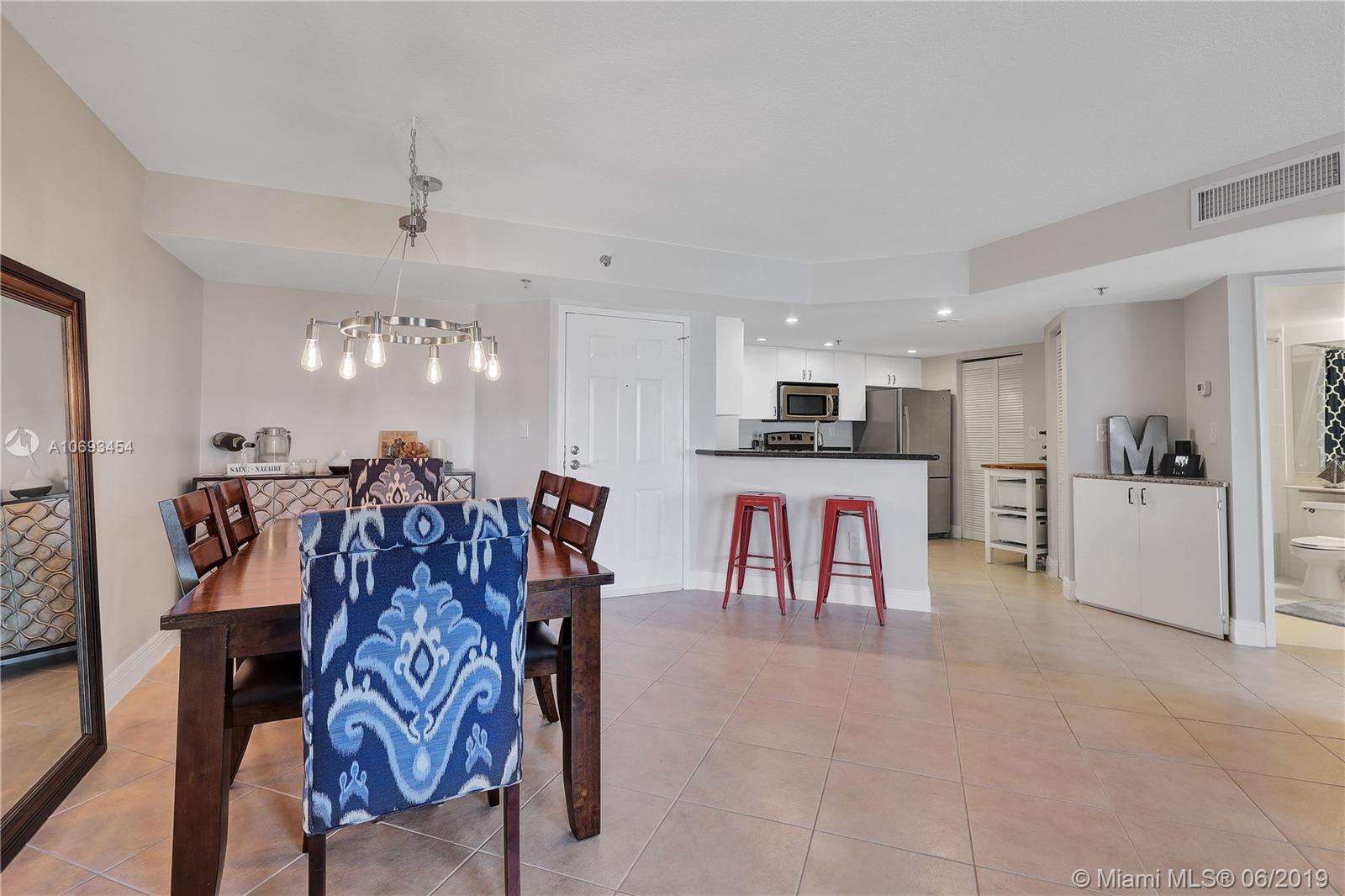 2351 Douglas Road, Unit 1006 Miami, FL 33145 - Photo 3 of 38