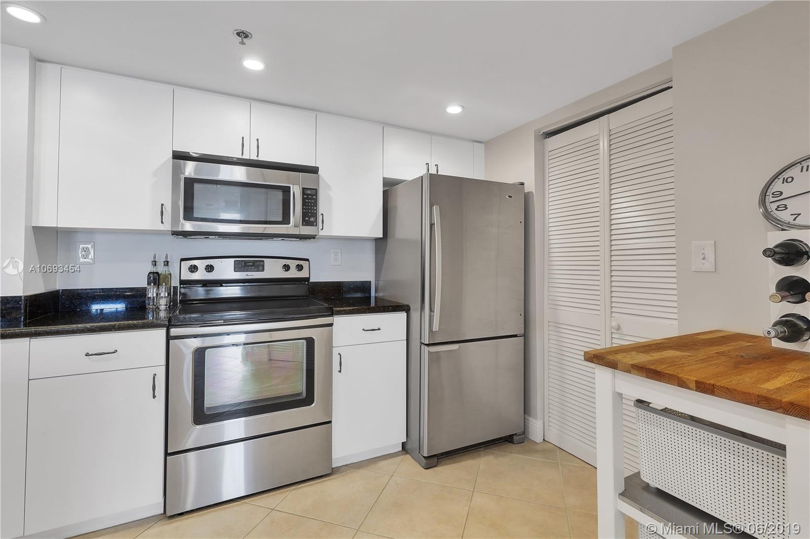 2351 Douglas Road, Unit 1006 Miami, FL 33145 - Photo 8 of 38