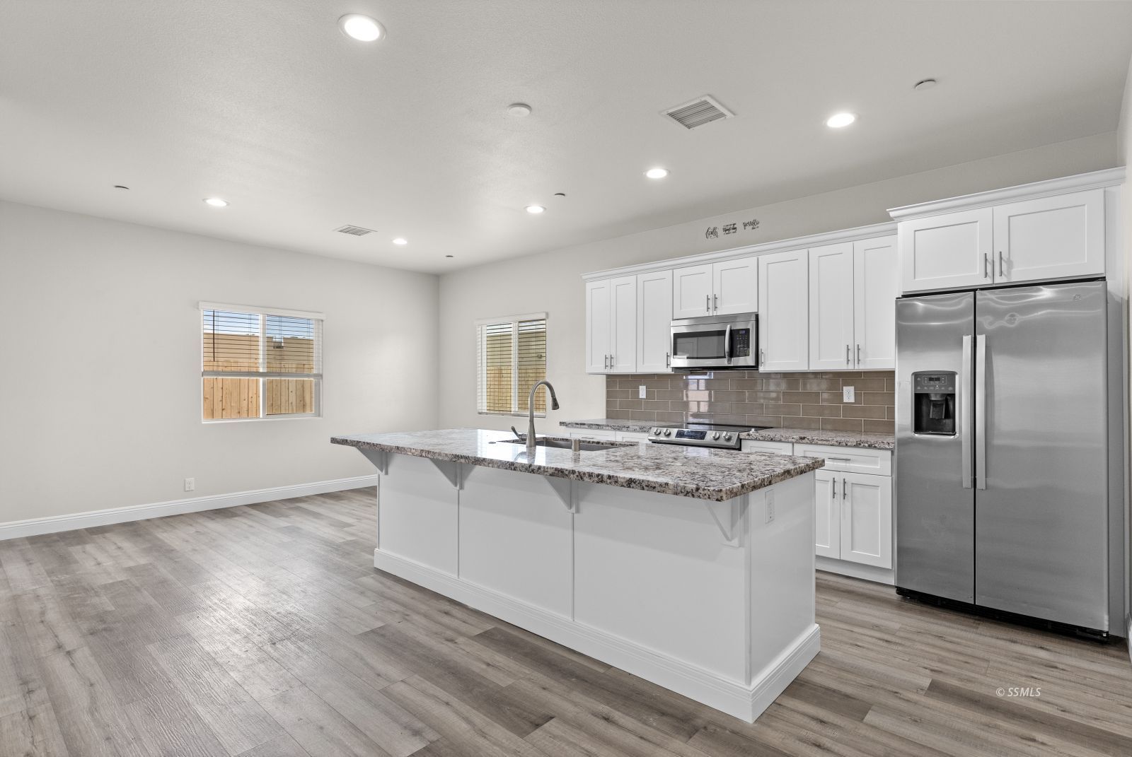 850 Harriet Street Ridgecrest, CA 93555 - Photo 10 of 36