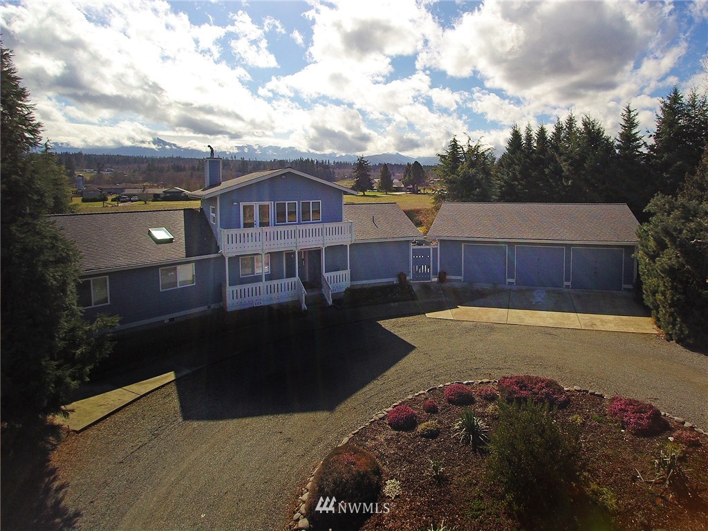 93 Thunder Road Port Angeles, WA 98362 - Photo 2 of 25 Gallery Image 2