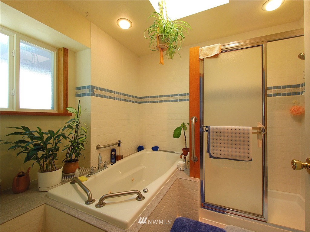 93 Thunder Road Port Angeles, WA 98362 - Photo 12 of 25 Gallery Image 12