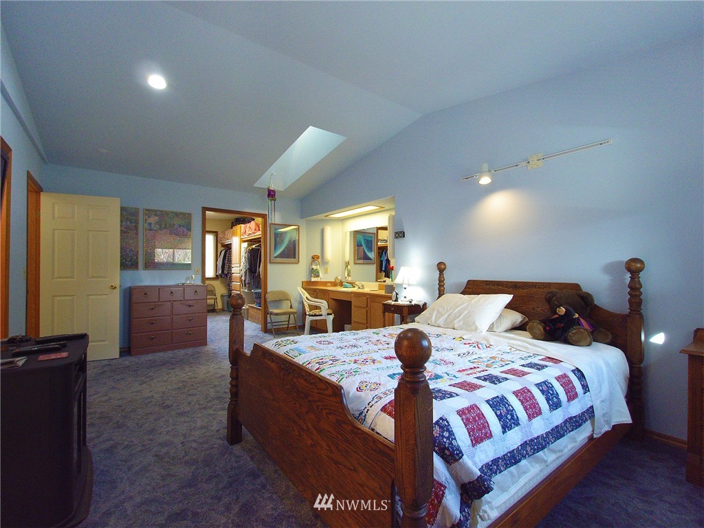 93 Thunder Road Port Angeles, WA 98362 - Photo 13 of 25 Gallery Image 13