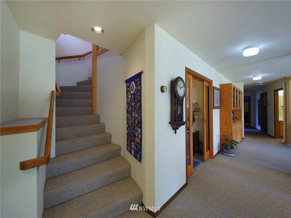 93 Thunder Road Port Angeles, WA 98362 - Photo 17 of 25 Gallery Image 17
