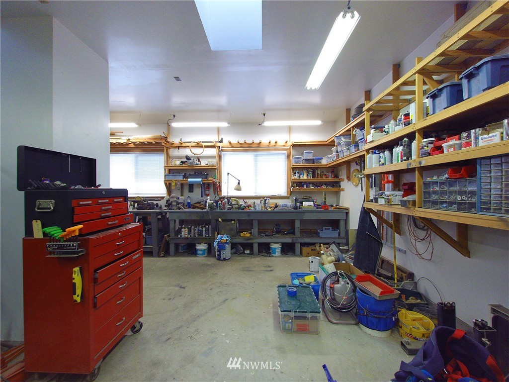 93 Thunder Road Port Angeles, WA 98362 - Photo 22 of 25 Gallery Image 22