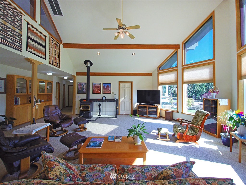 93 Thunder Road Port Angeles, WA 98362 - Photo 5 of 25 Gallery Image 5