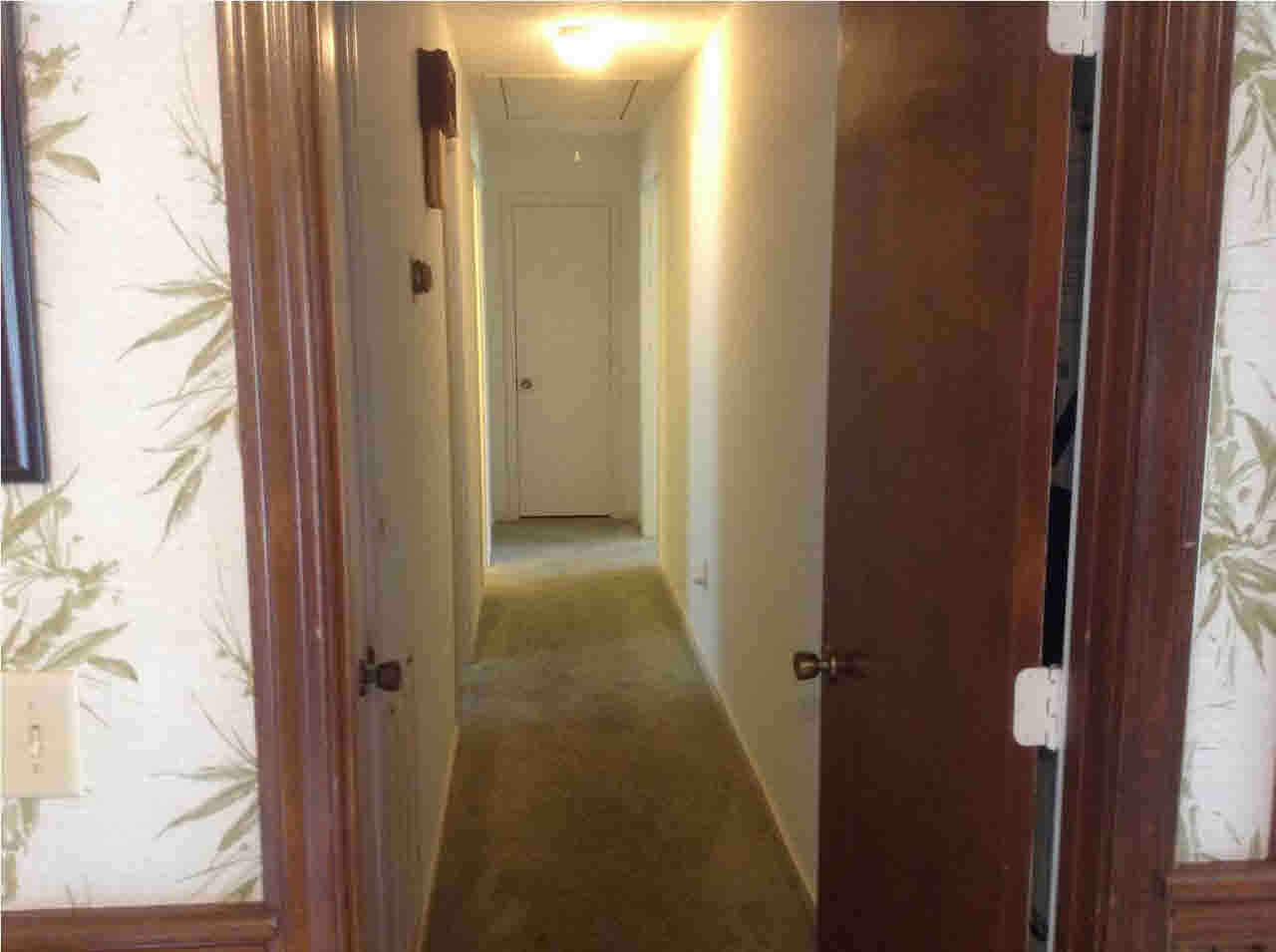 7056 Edgewater Drive Ridgeland, MS 39157 - Photo 9 of 15 hallway