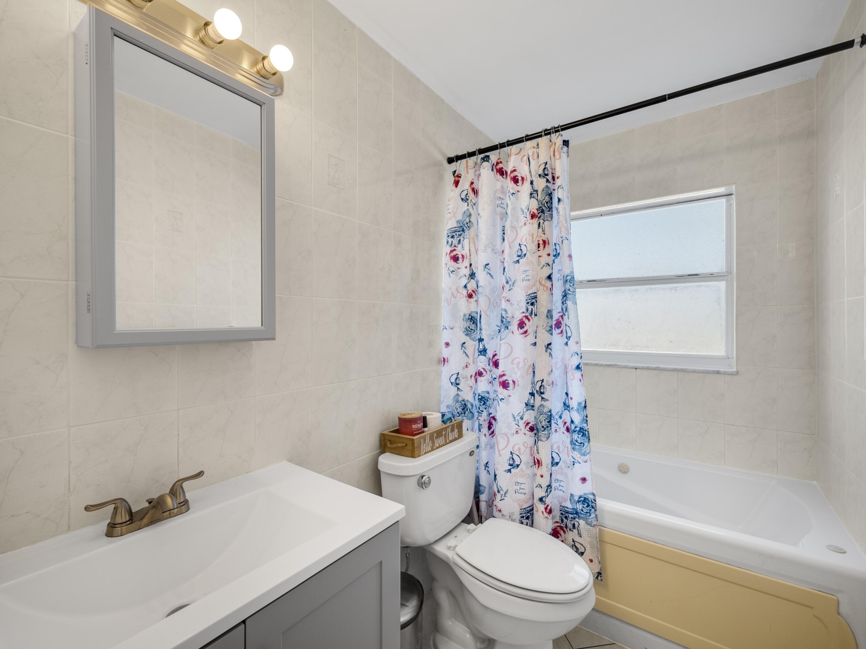 22422 Southwest 65th Avenue Boca Raton, FL 33428 - Photo 11 of 13 011