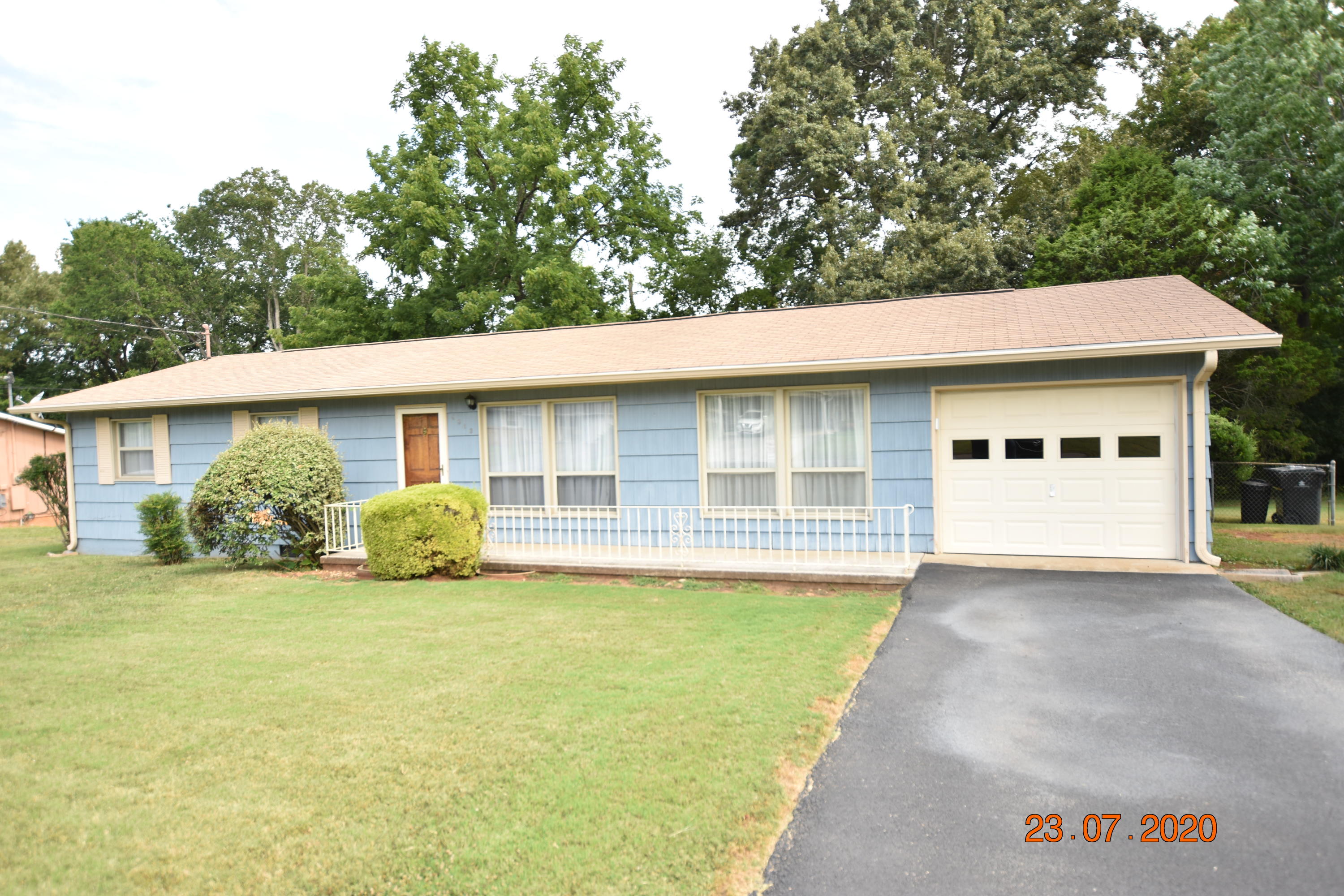 4913 Gettysburg Road Knoxville, TN 37921 - Photo 1 of 18 DSC_0319