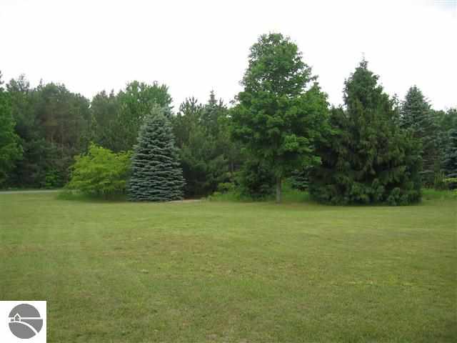 10516 Diamond Park Road Interlochen, MI 49643 - Photo 55 of 57 1744814-54.JPG