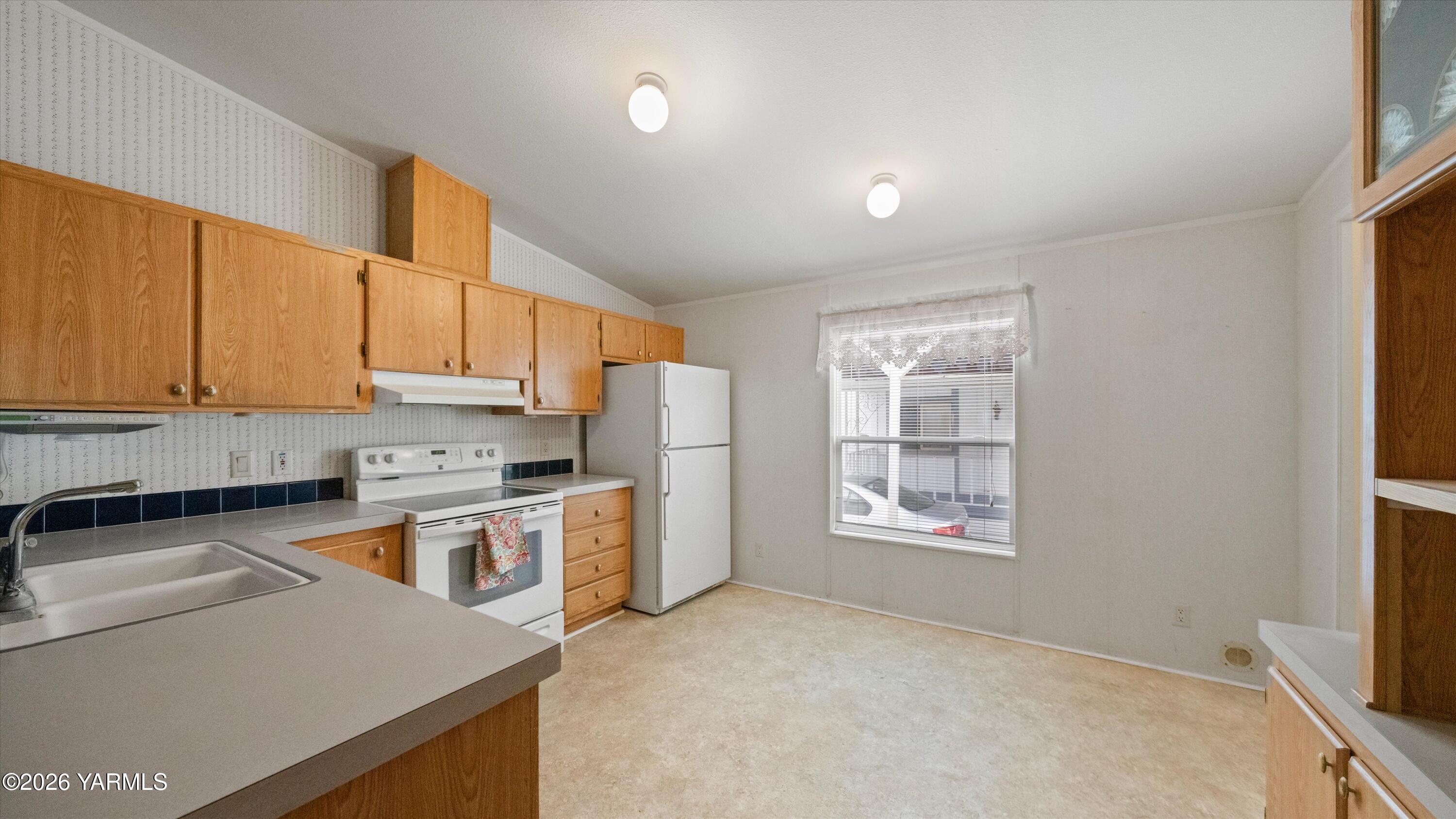 1130 North Wenas Road, Unit 3 Selah, WA 98942 - Photo 17 of 28 17-7R502594
