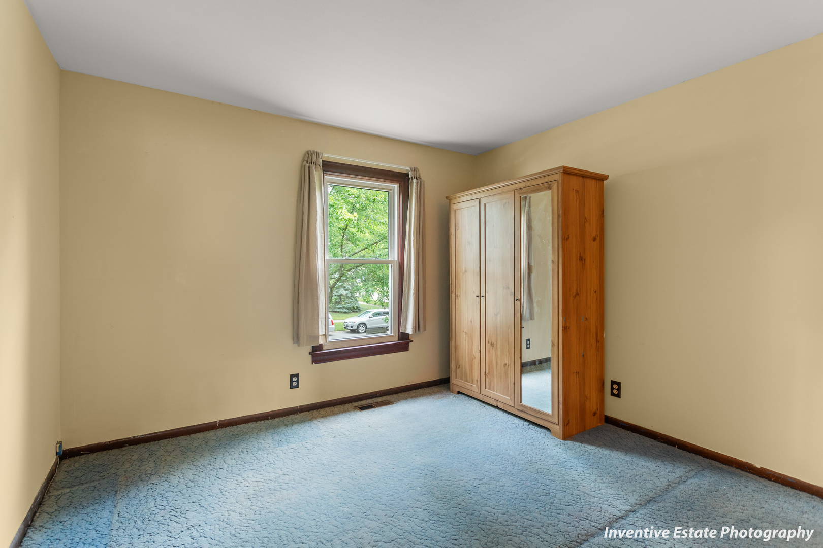 359 Galahad Road Bolingbrook, IL 60440 - Photo 13 of 22 a view of an empty room with a window