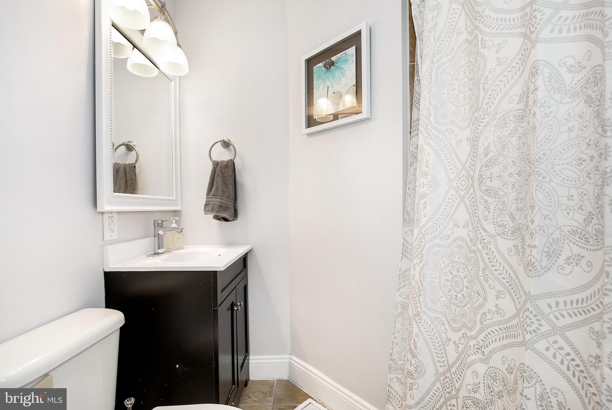 1666 Kramer Street Northeast Washington, DC 20002 - Photo 22 of 24 Bath
