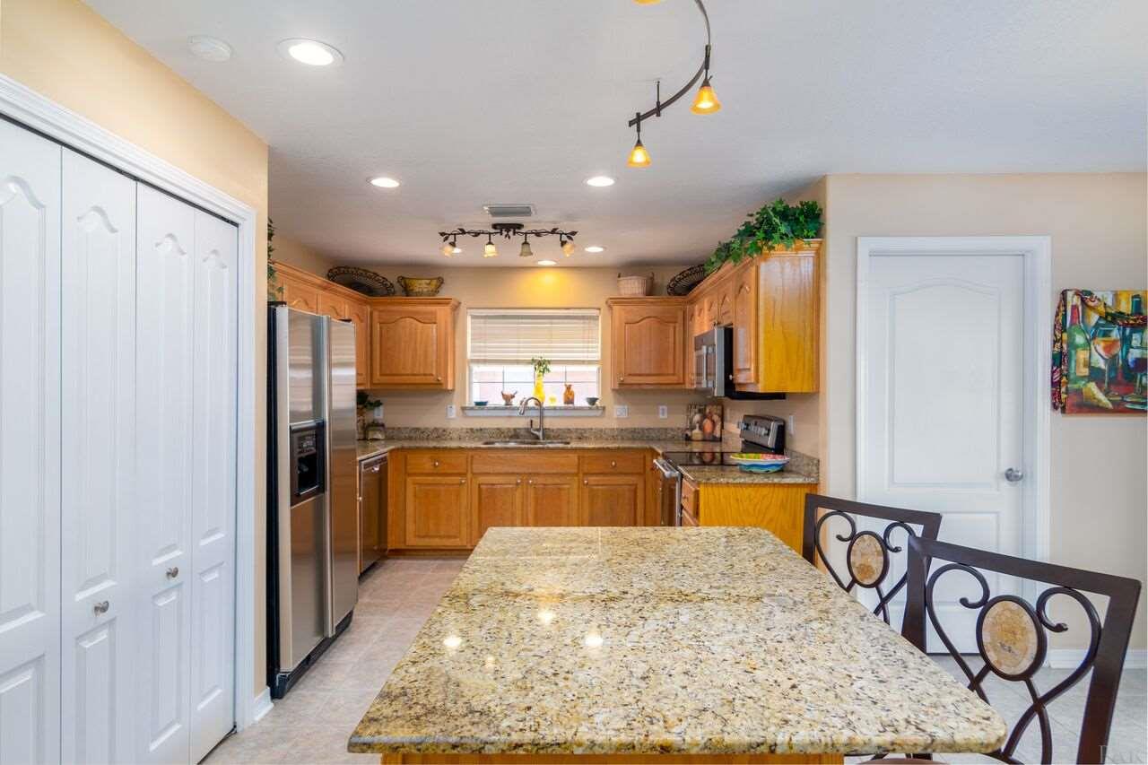 2382 Cove Road Navarre, FL 32566 - Photo 15 of 41