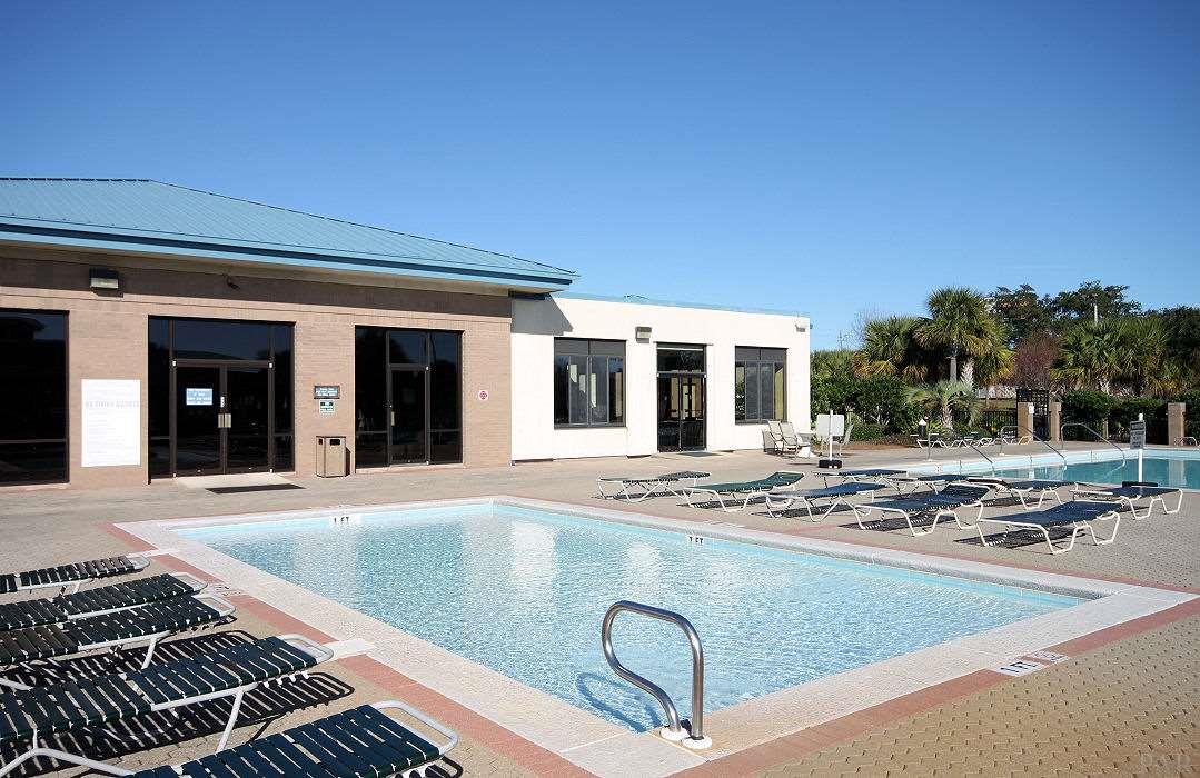 2382 Cove Road Navarre, FL 32566 - Photo 35 of 41 Pool