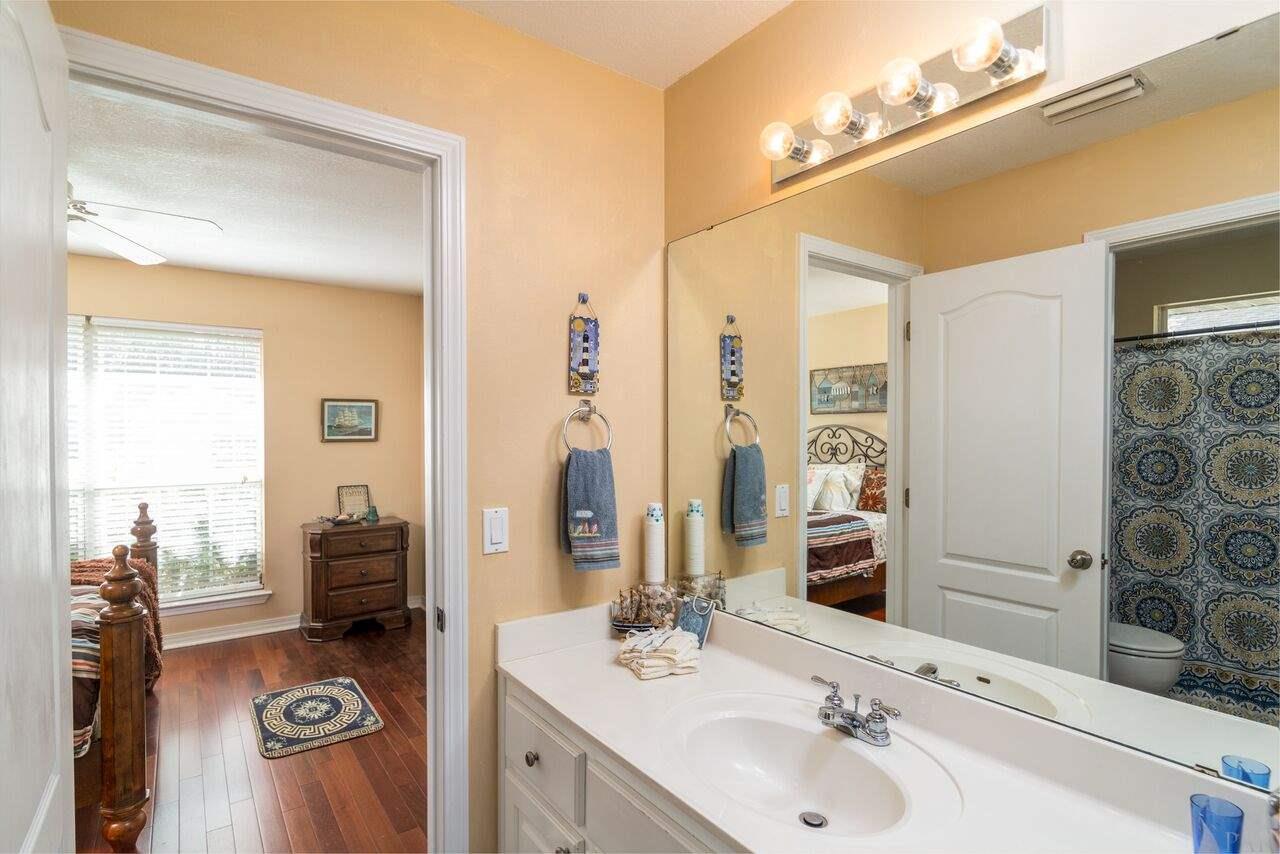 2382 Cove Road Navarre, FL 32566 - Photo 8 of 41