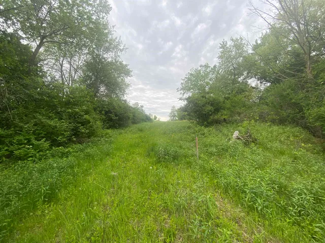 $199,000 | 940 Calhoun Drive, Platteville, WI 53818