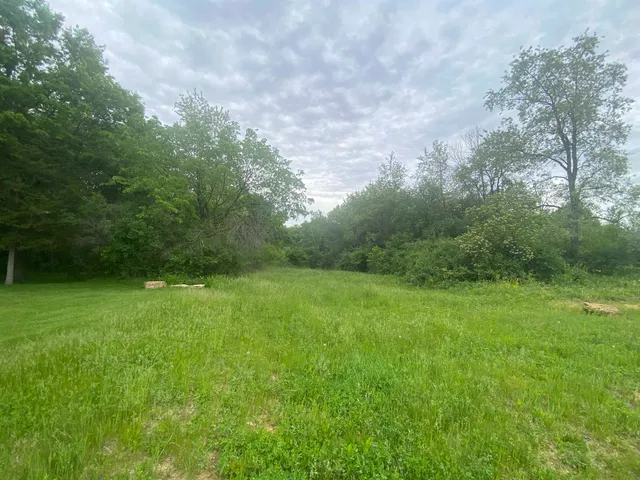 $199,000 | 940 Calhoun Drive, Platteville, WI 53818