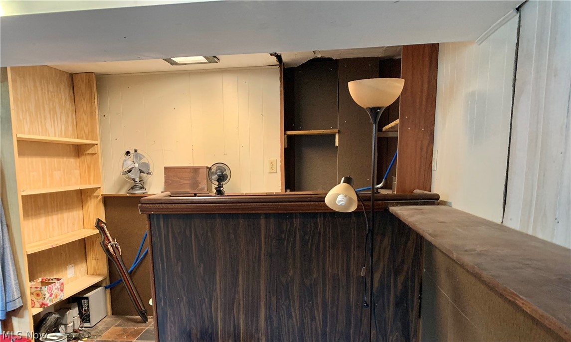 3576 Duffield Road Kent, OH 44240 - Photo 20 of 31 Built in Bar