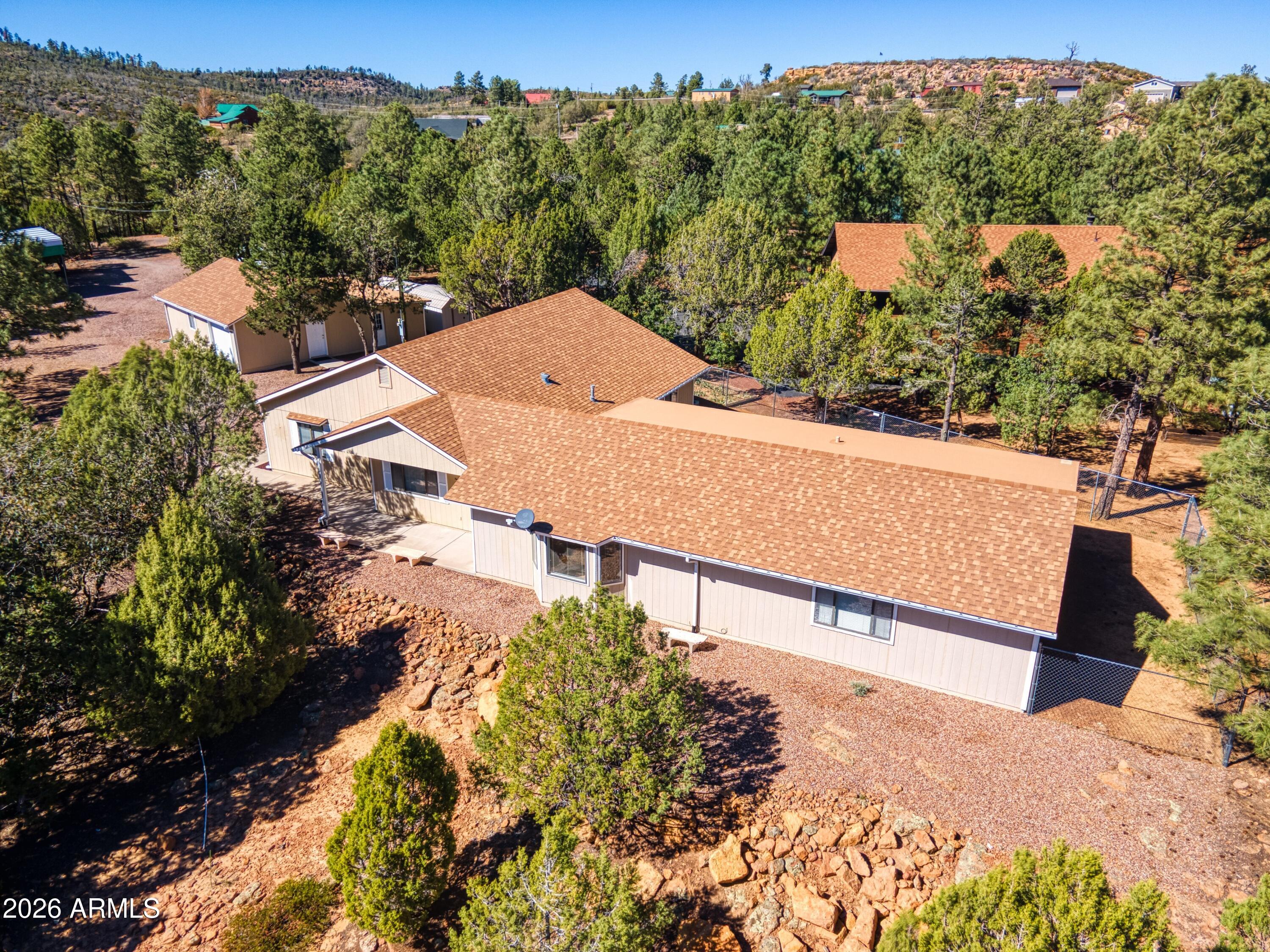 949 Geronimo Lane Show Low, AZ 85901 - Photo 2 of 46