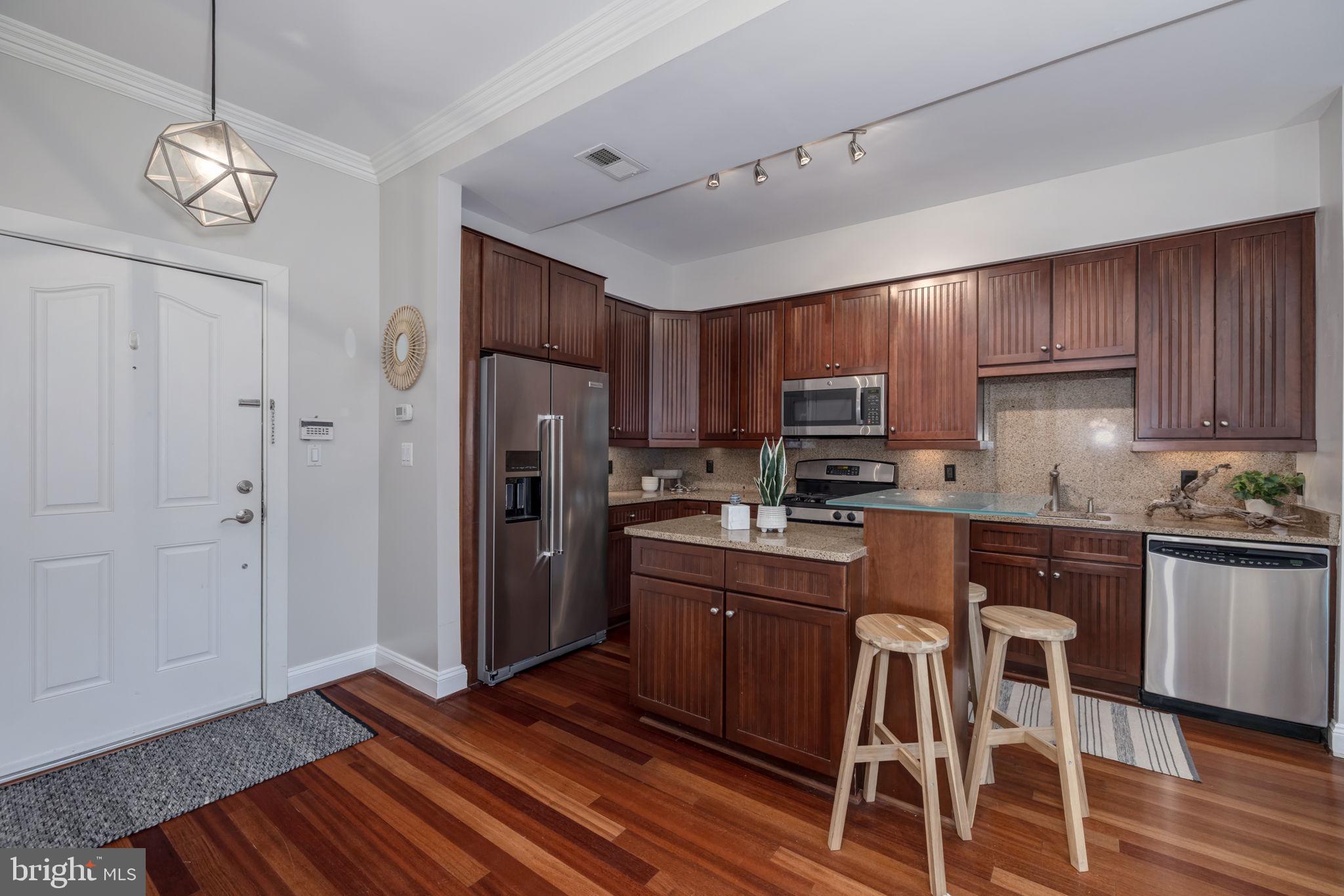 1464 Harvard Street Northwest, Unit 8 Washington, DC 20009 - Photo 9 of 22