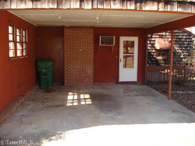 207 Beach Street High Point, NC 27260 - Photo 2 of 13 Parking Lot/Garage.