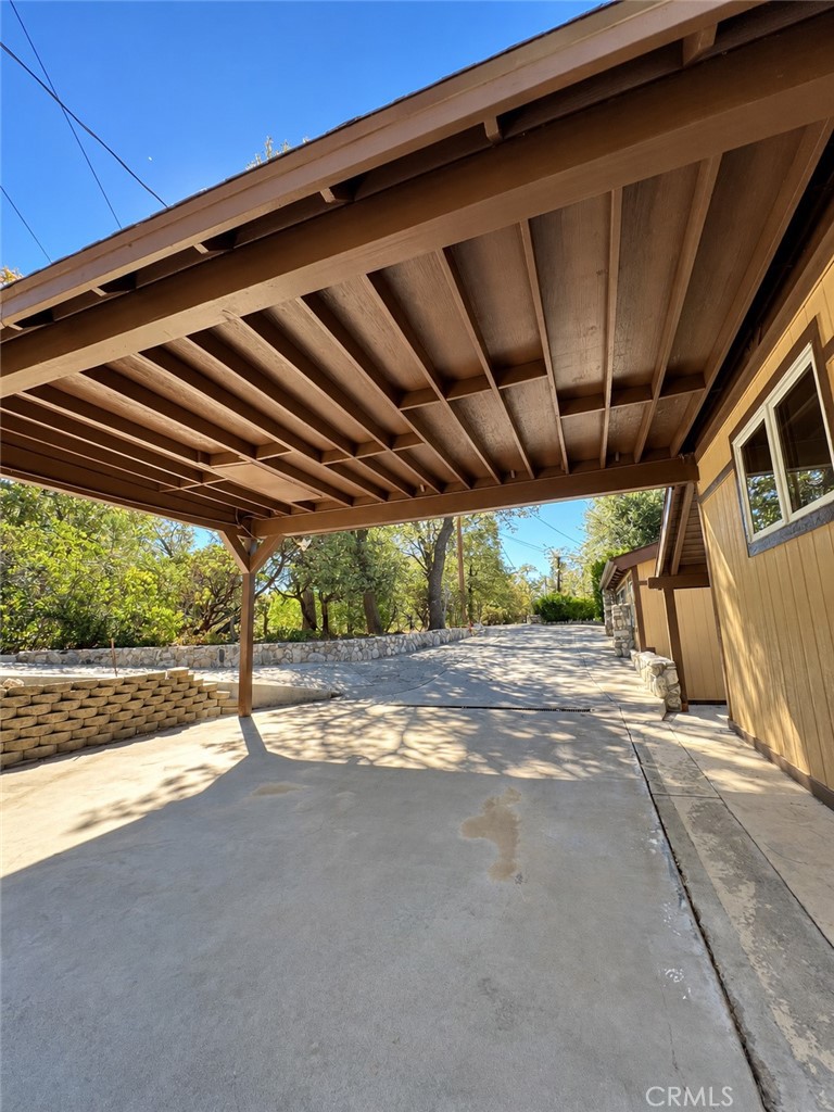 975 Hospital Road Lake Arrowhead, CA 92352 - Photo 60 of 67 Carport