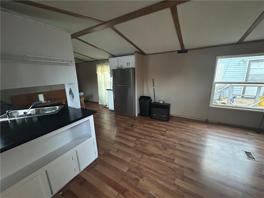 245 Manton Street Pawtucket, RI 02861 - Photo 4 of 6