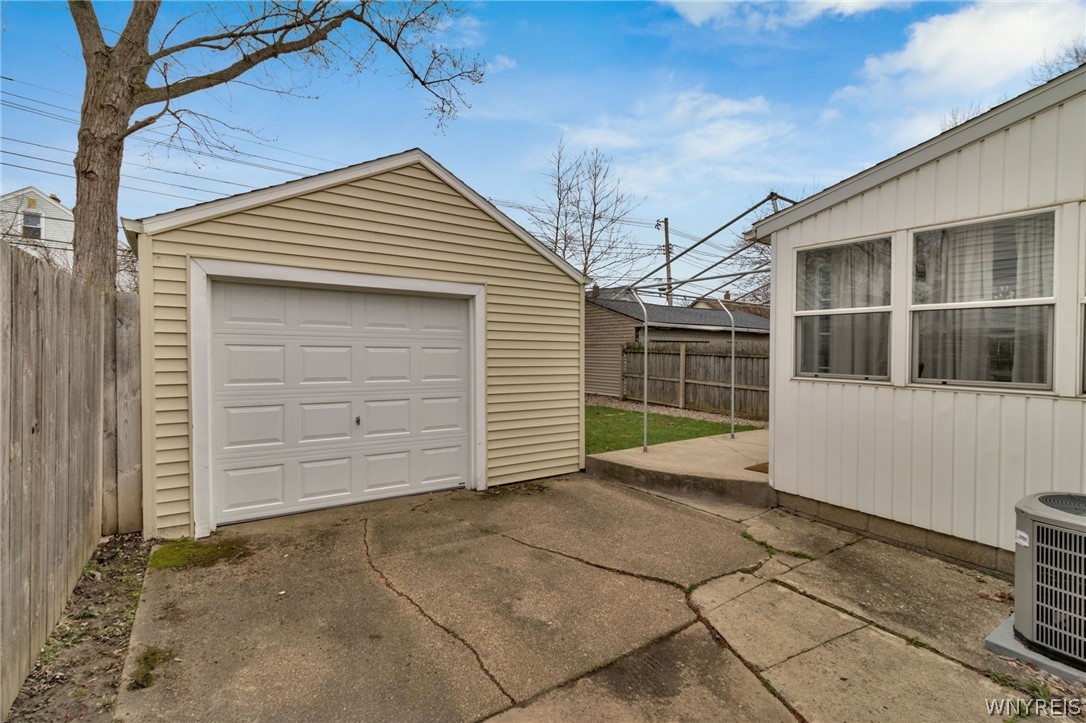 47 Kenton Road Tonawanda, NY 14217 - Photo 5 of 45