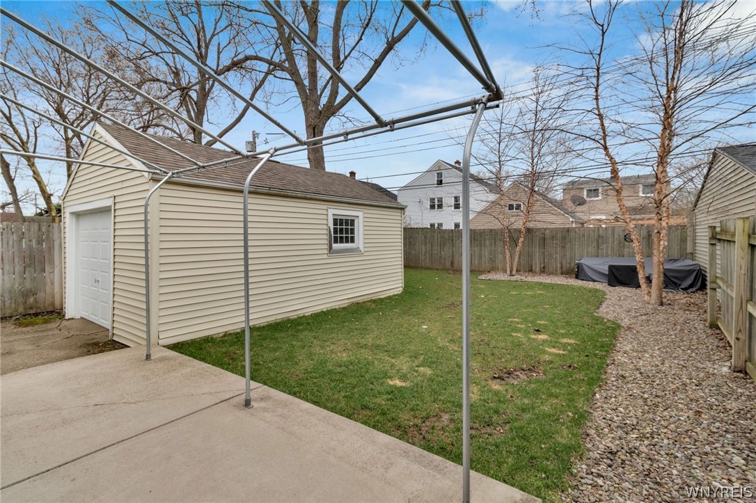 47 Kenton Road Tonawanda, NY 14217 - Photo 7 of 45