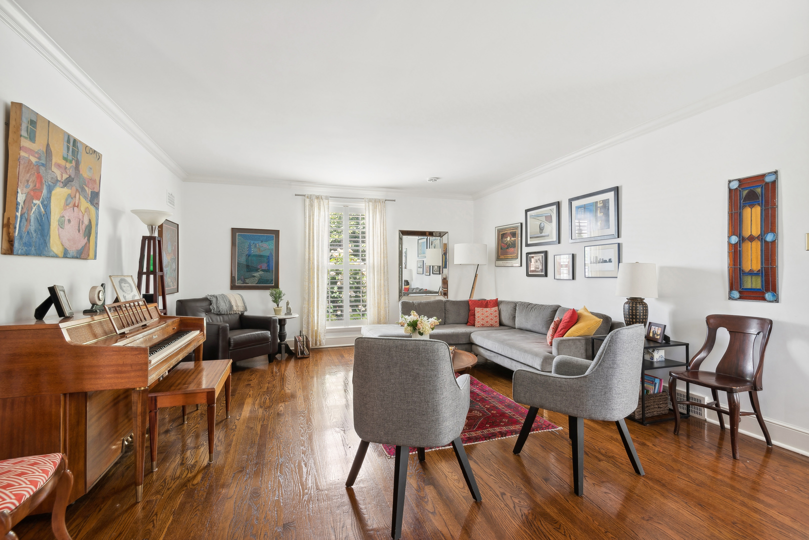 1249 Ridge Road Wilmette, IL 60091 - Photo 4 of 43 a living room with furniture and a wooden floor