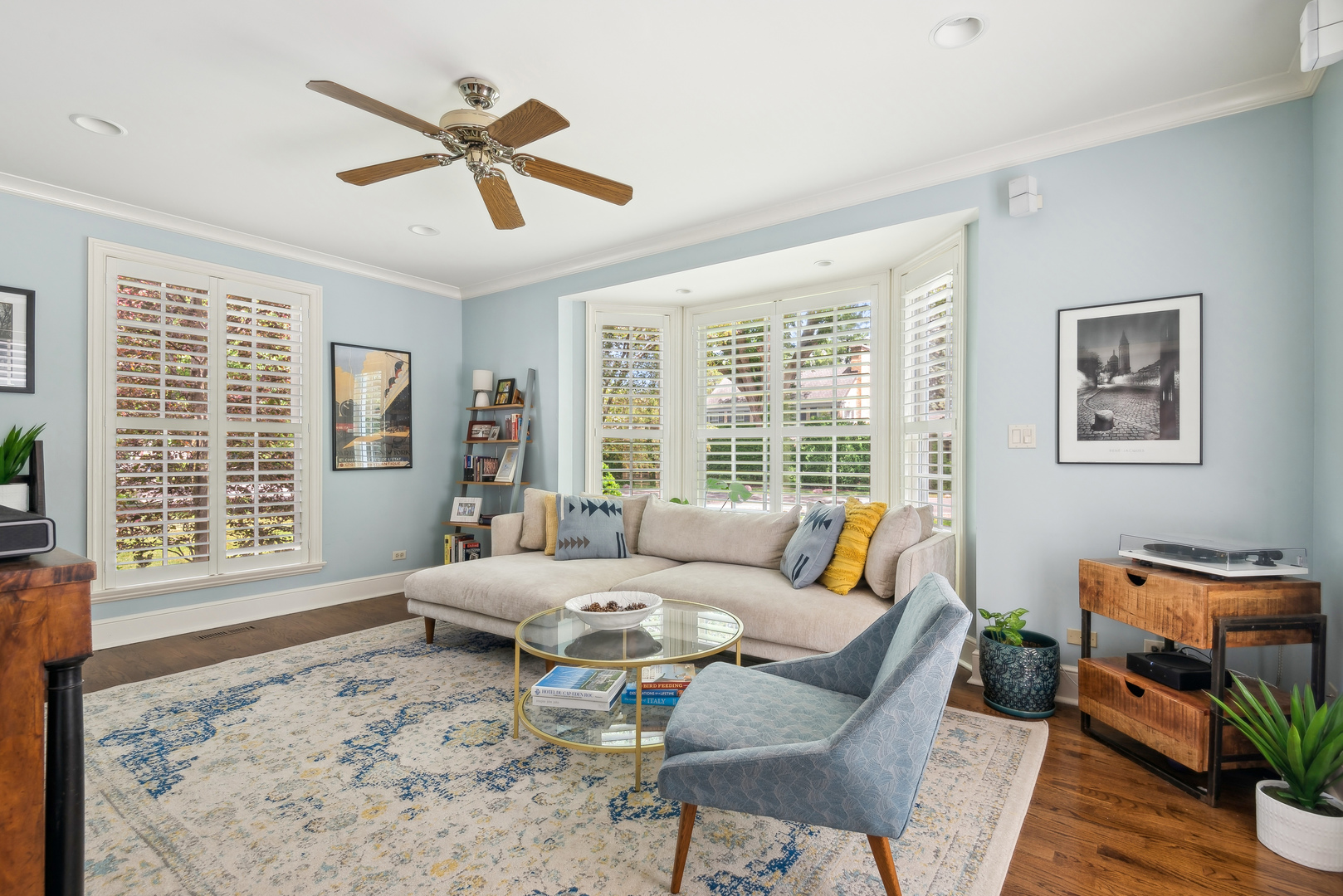 1249 Ridge Road Wilmette, IL 60091 - Photo 8 of 43 a living room with furniture and windows