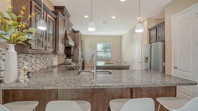 $1,100,000 | 5723 Title Row Drive, Bradenton, FL 34210