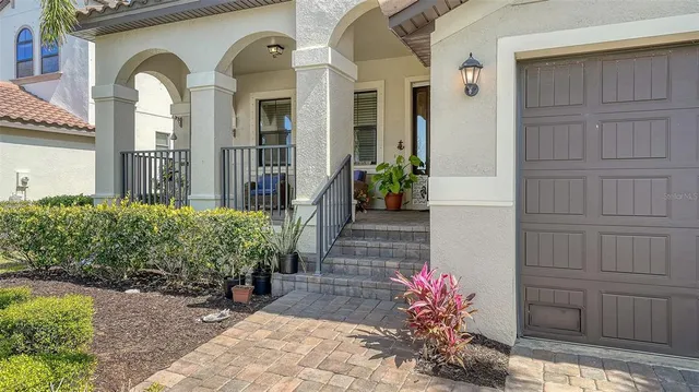 $1,100,000 | 5723 Title Row Drive, Bradenton, FL 34210