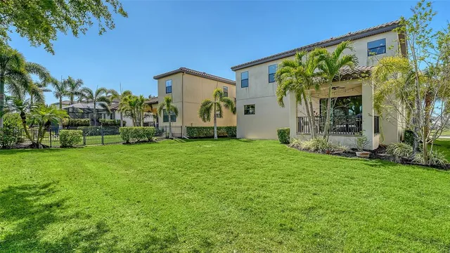 $1,100,000 | 5723 Title Row Drive, Bradenton, FL 34210