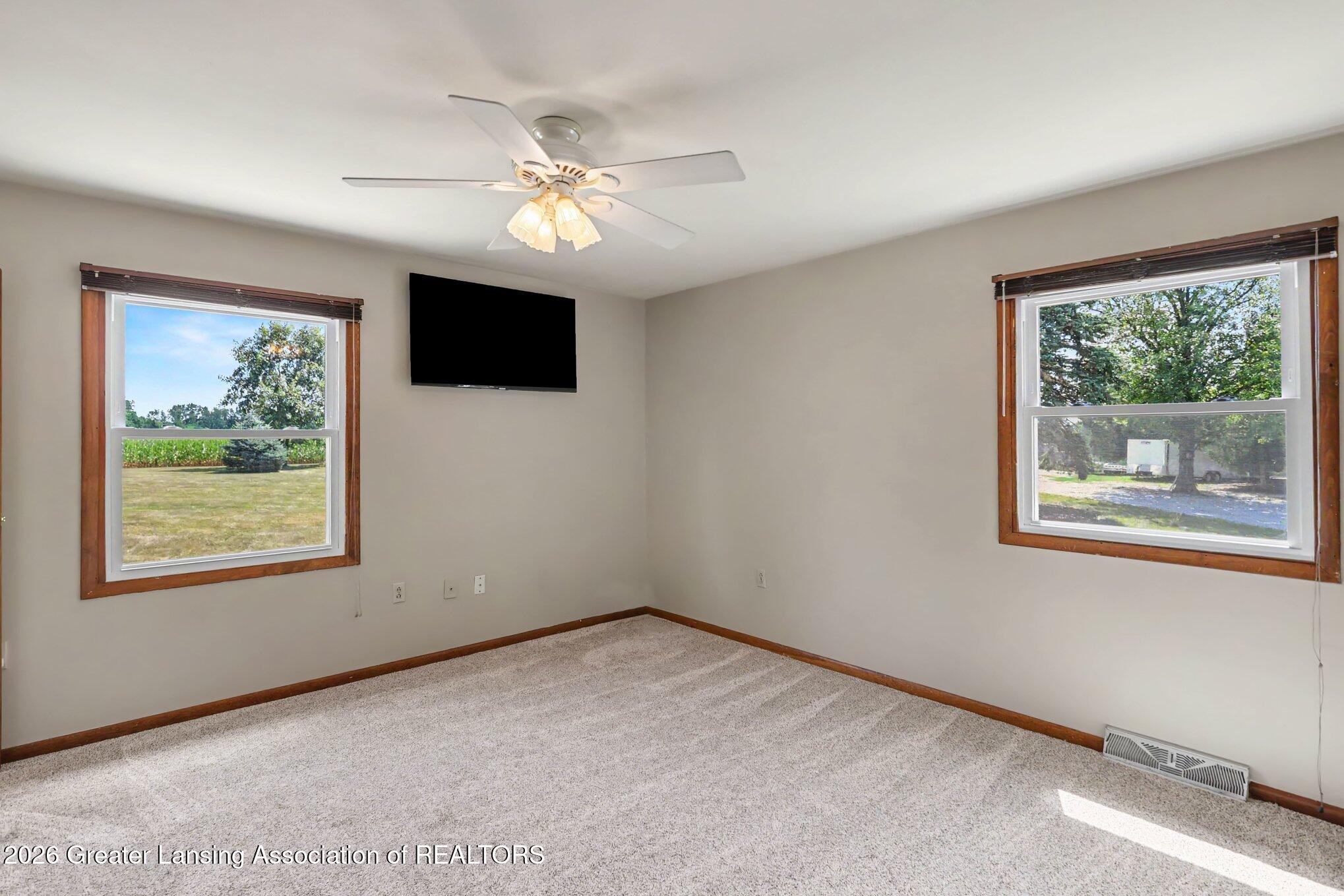 4275 South Dewitt Road St. Johns, MI 48879 - Photo 10 of 36 009_file_4356