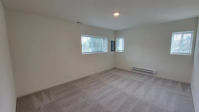 $2,795 | 200 Goldenrod Drive, Elgin, IL 60124