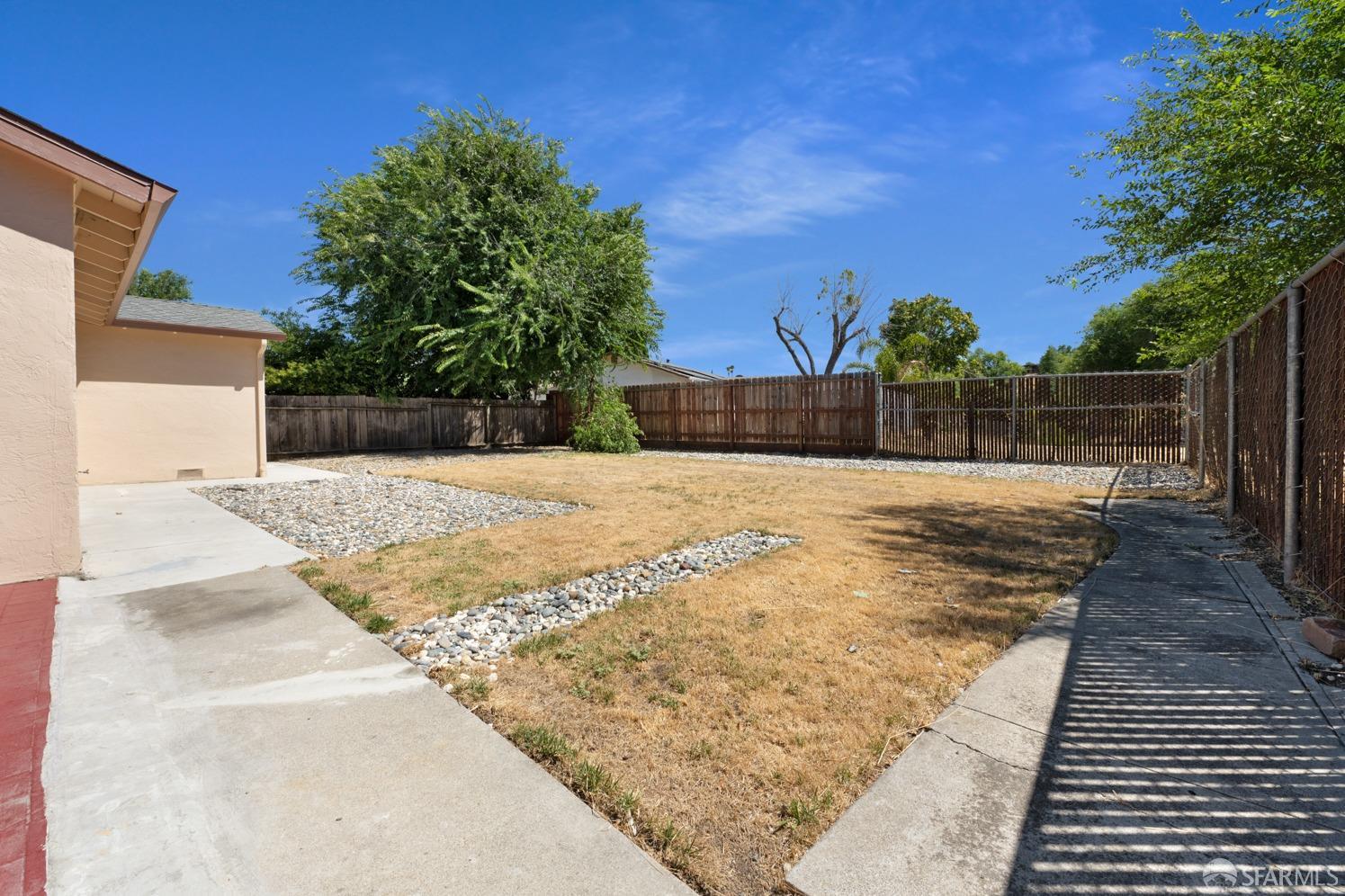 2934 Longview Road Antioch, CA 94509 - Photo 32 of 36 a swimming pool with wooden fence