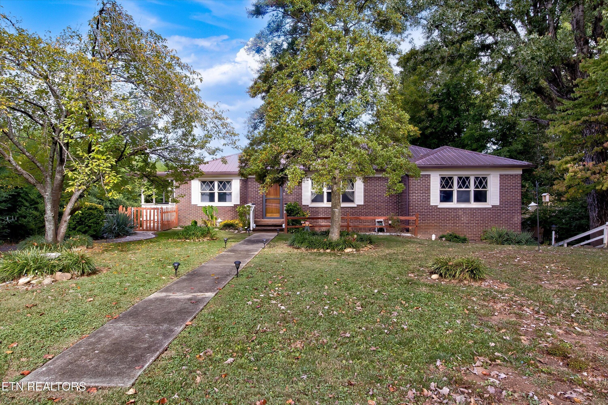653 East Hunt Road Alcoa, TN 37701 - Photo 1 of 32 Gallery Image 1