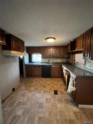 $75,000 | 18225 County Road 403, Kennett, MO 63857