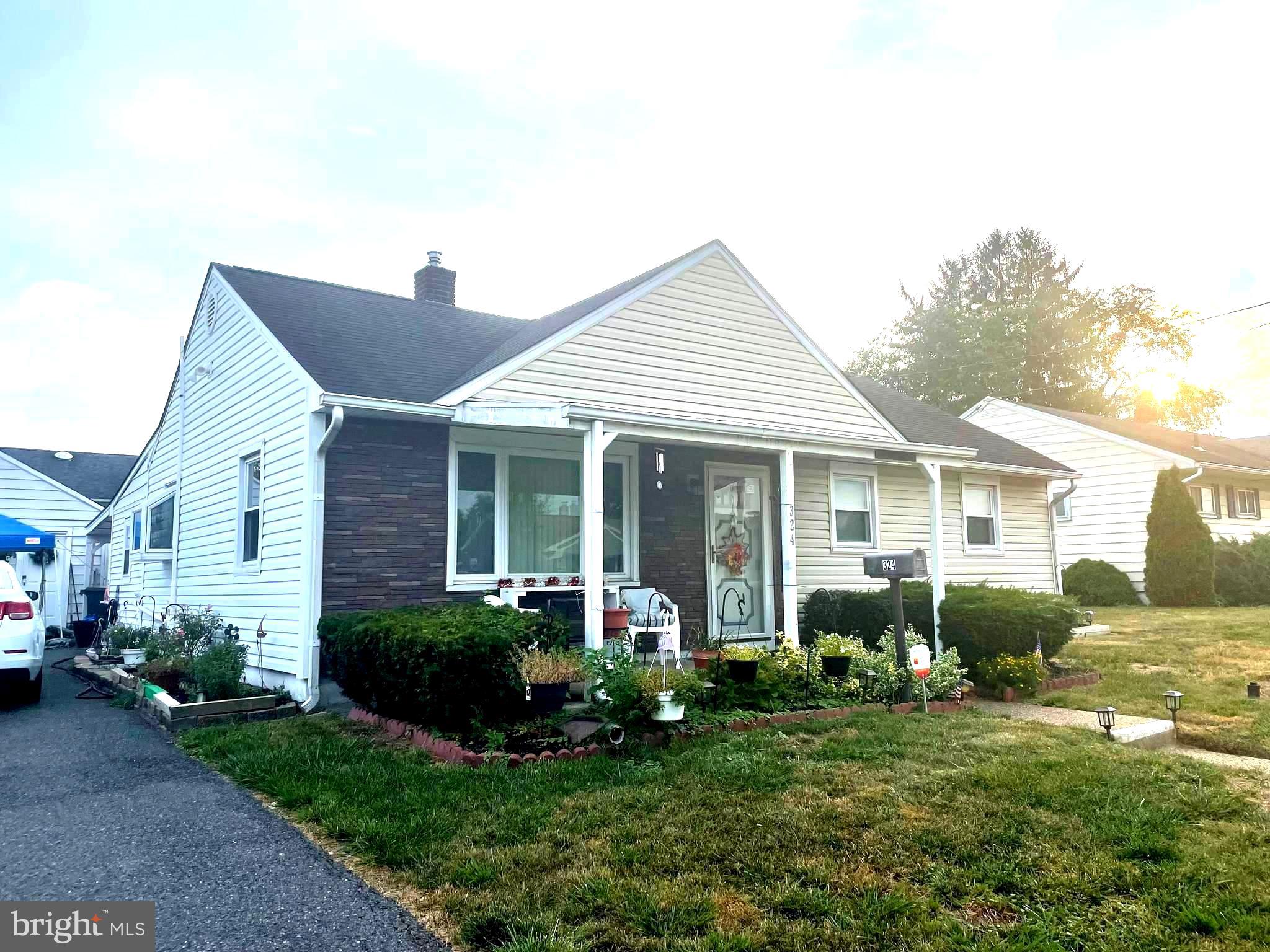 324 Bailey Avenue Maple Shade, NJ 08052 - Photo 1 of 19 Gallery Image 1