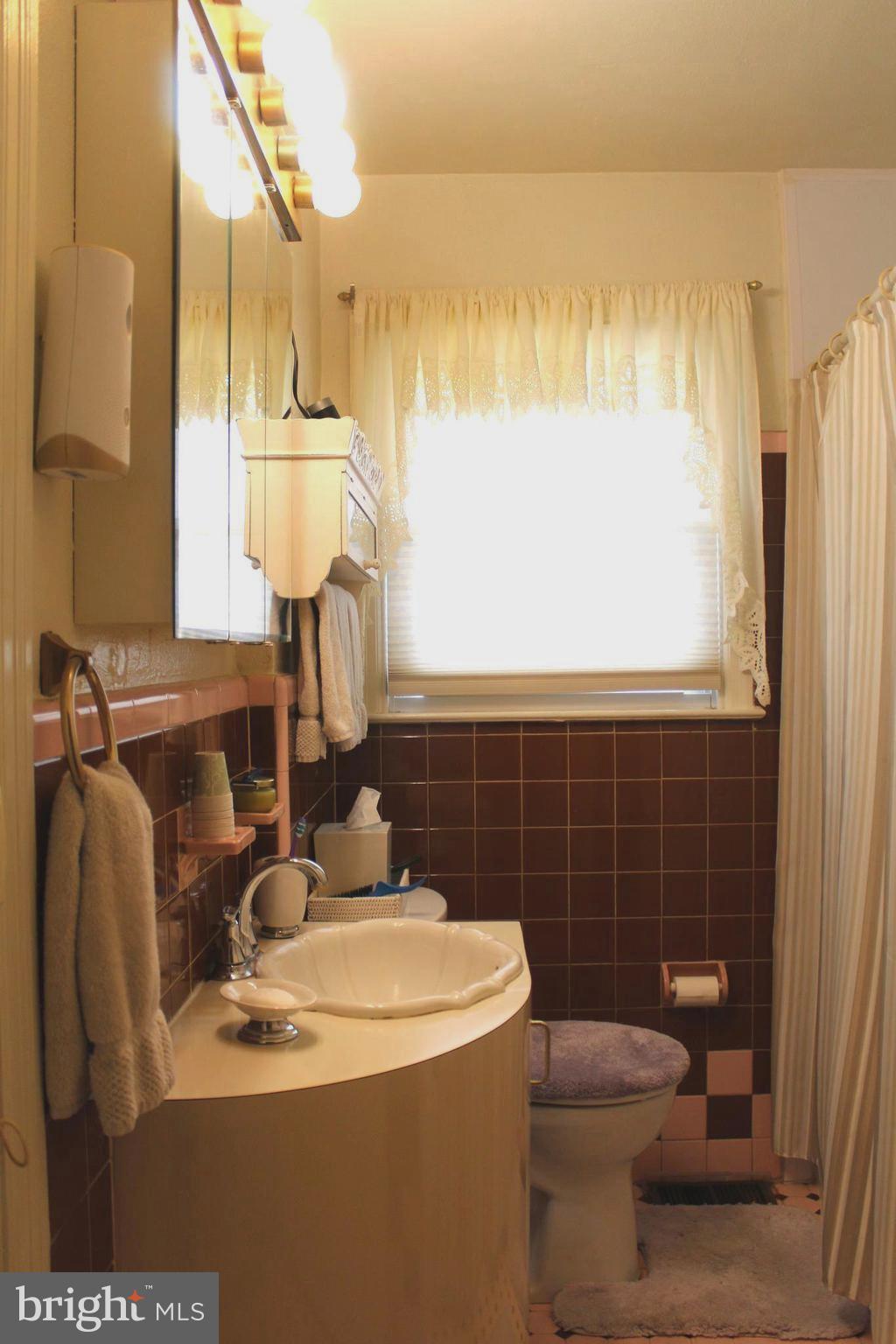324 Bailey Avenue Maple Shade, NJ 08052 - Photo 10 of 19 Gallery Image 10