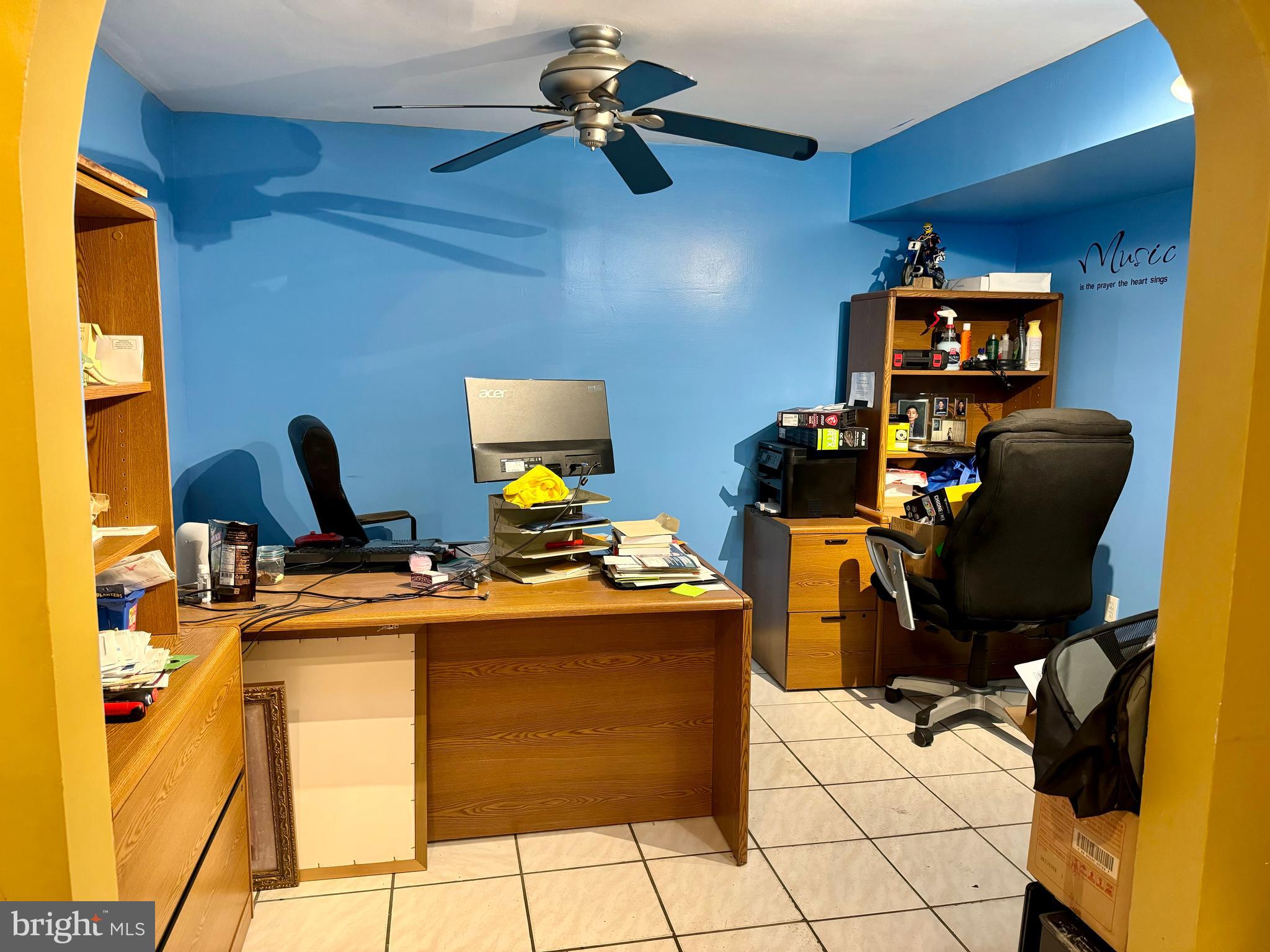 10100 Galahad Road Philadelphia, PA 19116 - Photo 12 of 17 a view of a workspace with furniture